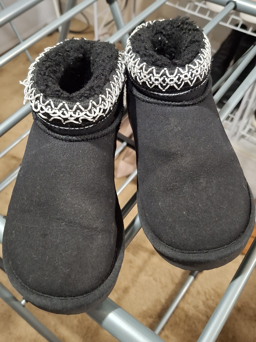 Joe Fresh Kids Faux Shearling Embroidered Ankle Boots – Black (Size 13)